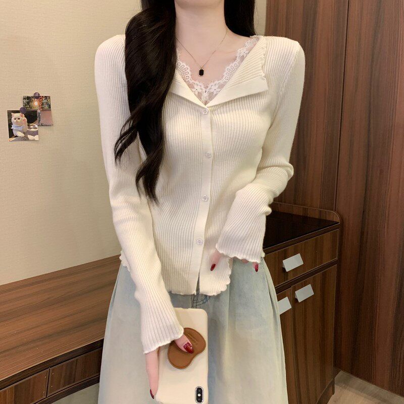 Ribbed Knit Long Sleeve V-Neck Lace Button Top