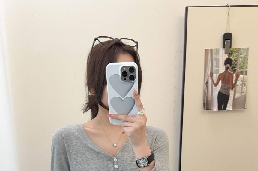 Classic V-Neck Long-Sleeve Tee in Solid Color