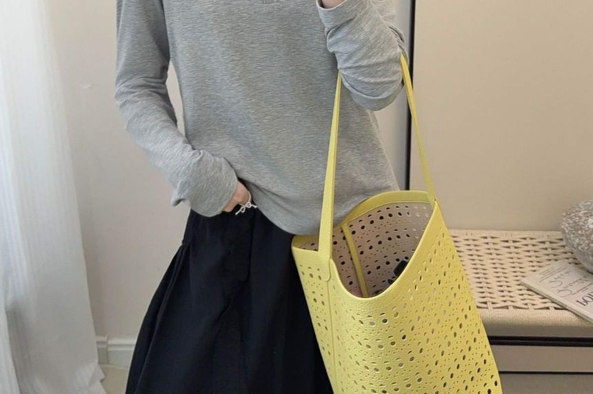 Classic V-Neck Long-Sleeve Tee in Solid Color