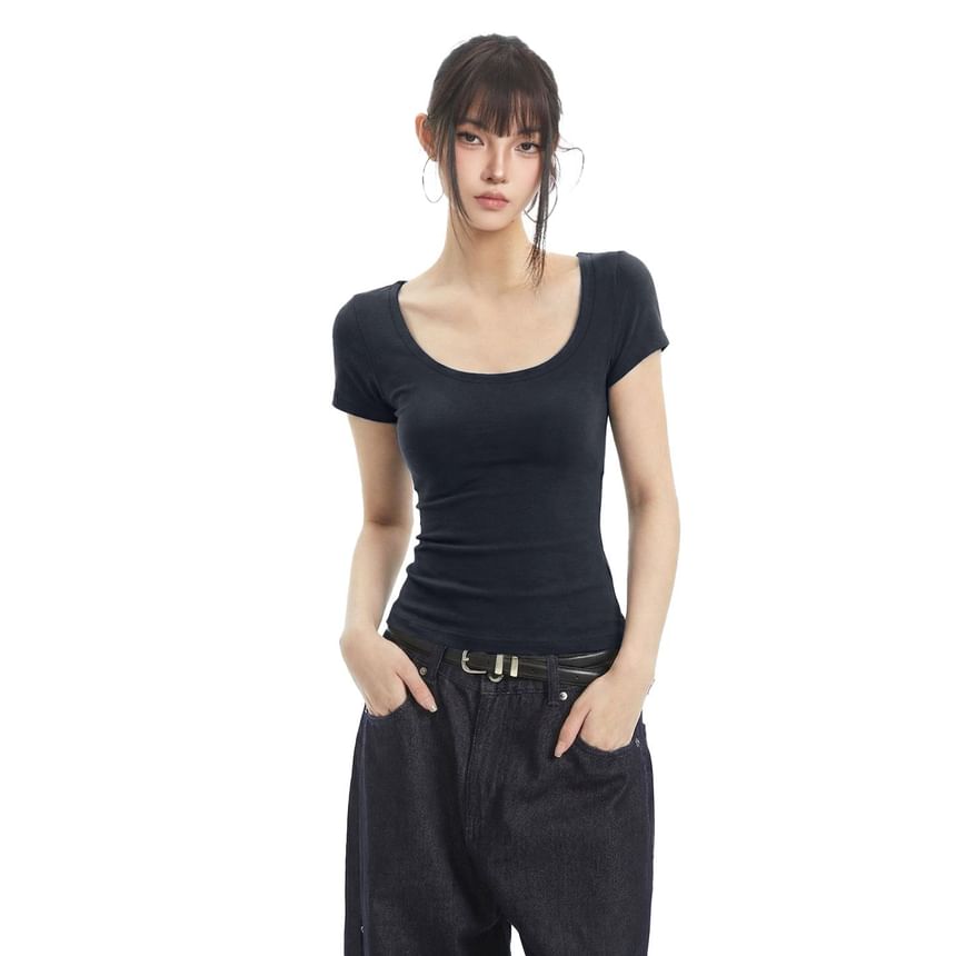 Scoop Neck Short-Sleeve Essential Tee