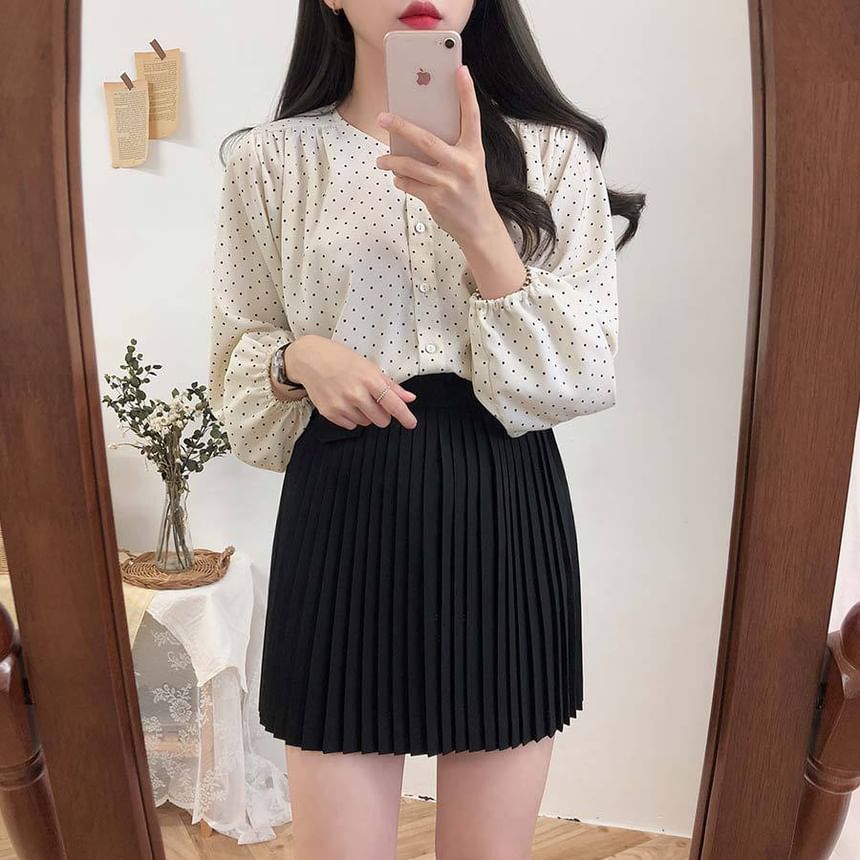 Dotted Round Neck Long-Sleeve Blouse