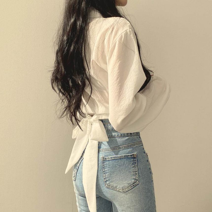Ruched Tie-Back Collared Crop Shirt with Long Sleeves