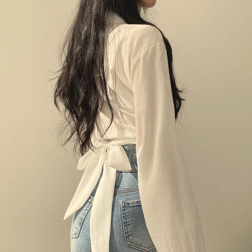Ruched Tie-Back Collared Crop Shirt with Long Sleeves