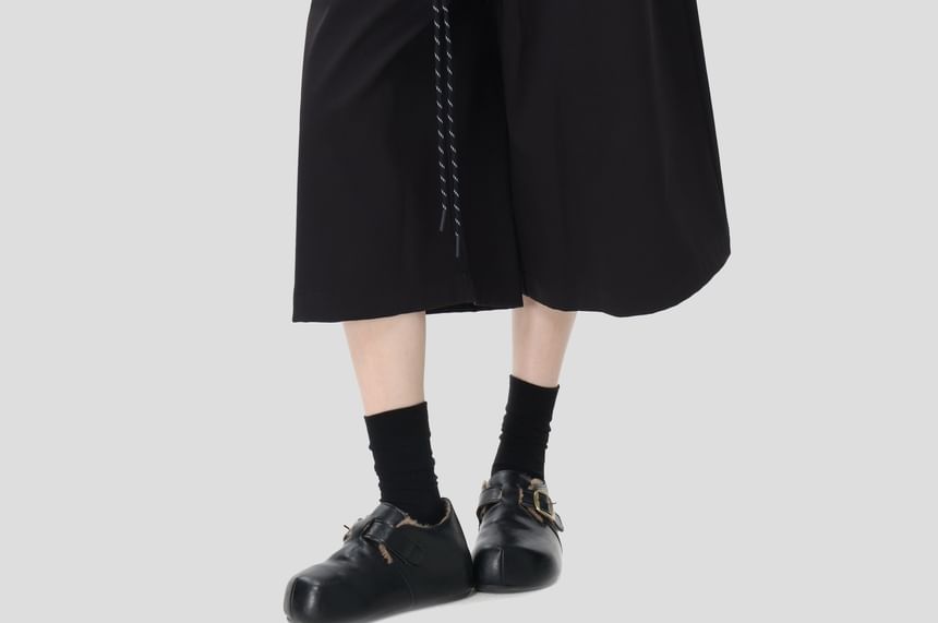 Mid-Waist Wide-Leg Jorts