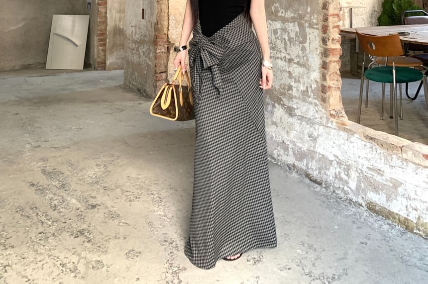 Asymmetric Tank Top with Plaid Tie-Up Maxi Pencil Skirt