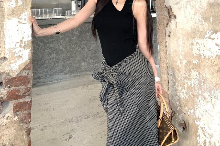 Asymmetric Tank Top with Plaid Tie-Up Maxi Pencil Skirt