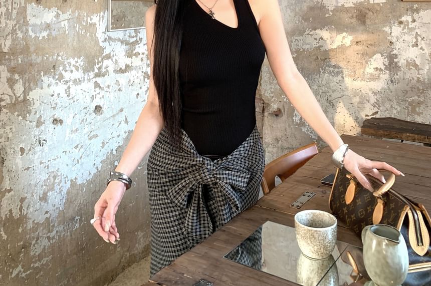 Asymmetric Tank Top with Plaid Tie-Up Maxi Pencil Skirt