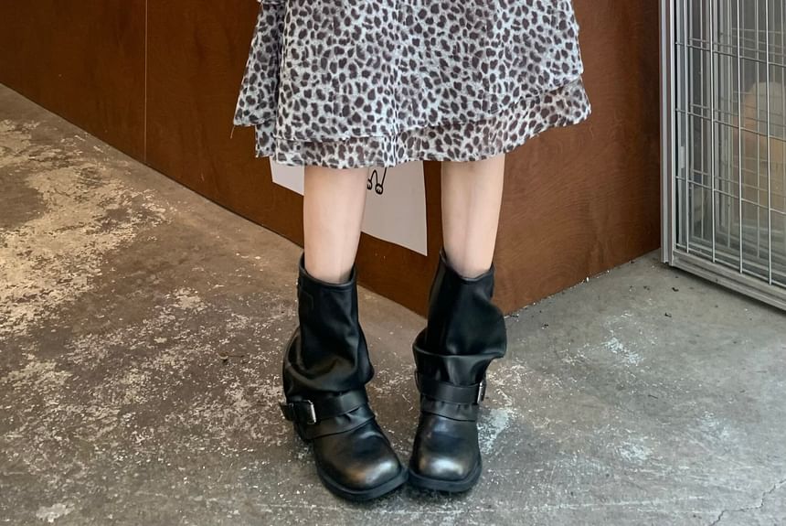 Mid Rise Leopard Print Midi A-Line Skirt
