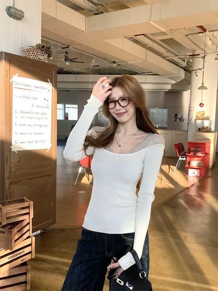 Sequin Panel Crop Top with V-Neck and Long Sleeves