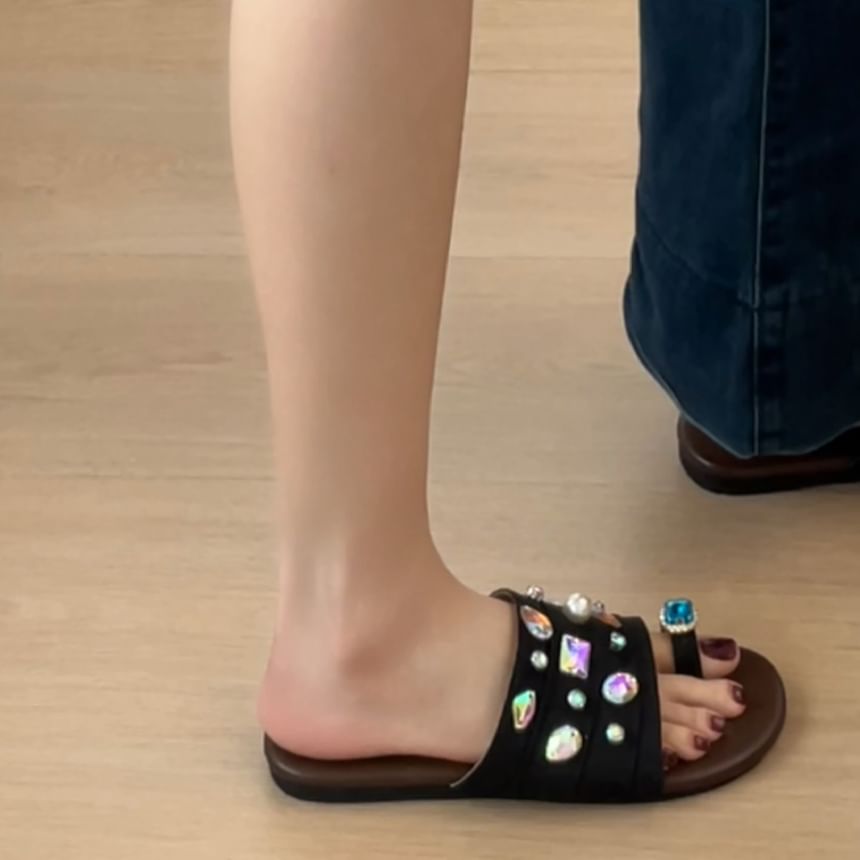 Faux Crystal Loop Toe Faux Leather Slide Sandals