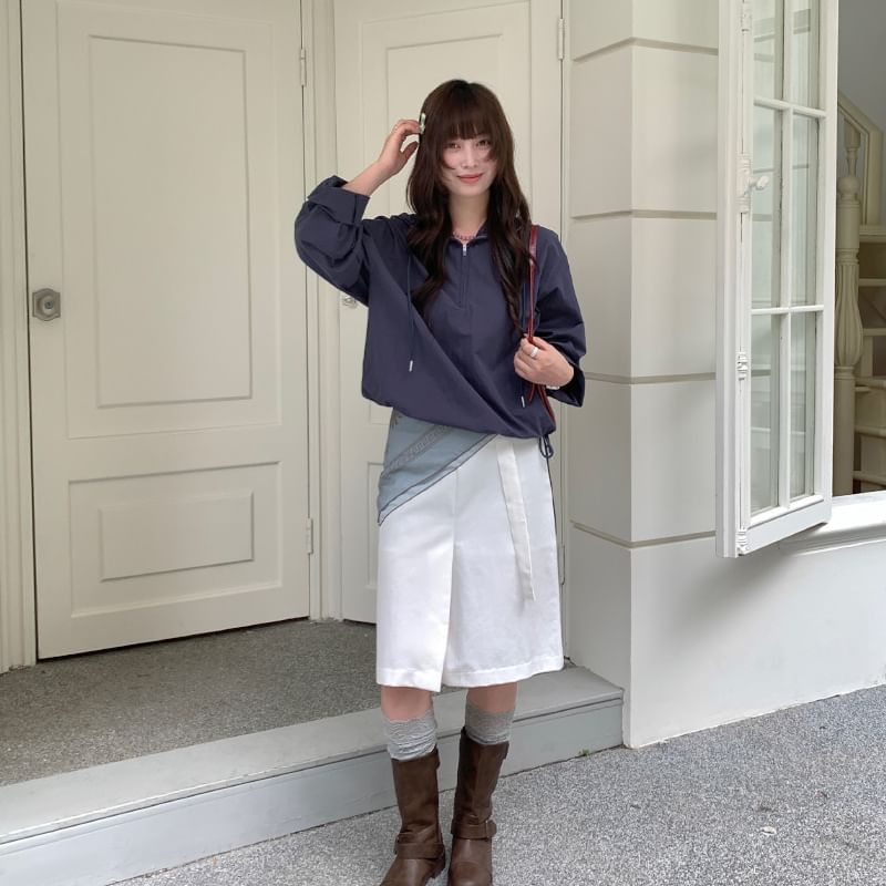 Mid Rise Plain A-Line Skirt