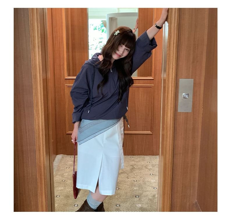 Mid Rise Plain A-Line Skirt