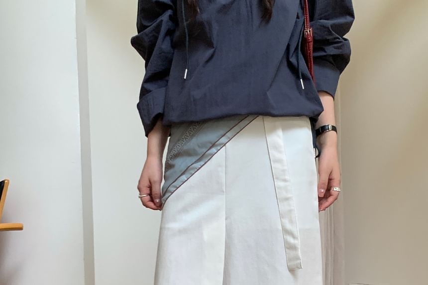Mid Rise Plain A-Line Skirt