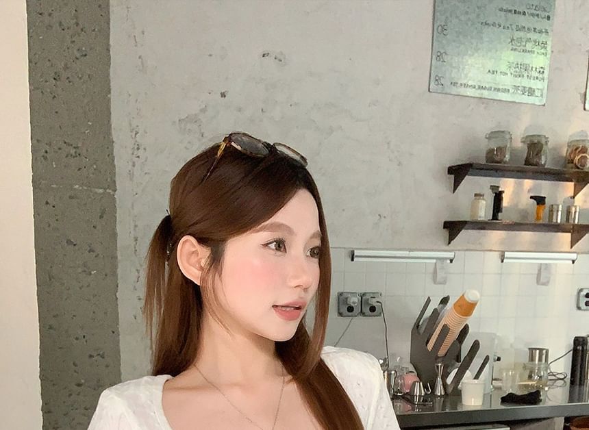 Cable Knit Crop Sweater with Scoop Neck