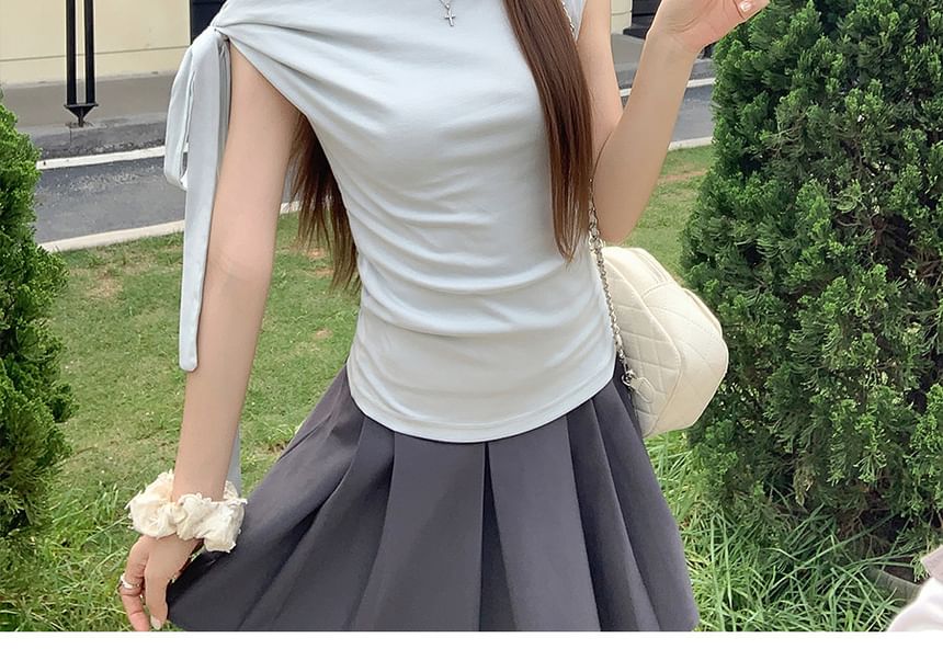 Off-Shoulder Asymmetric Fitted Top
