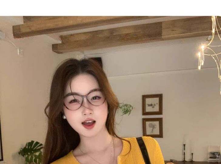 Crew Neck Button-Up Plain Crop Cardigan