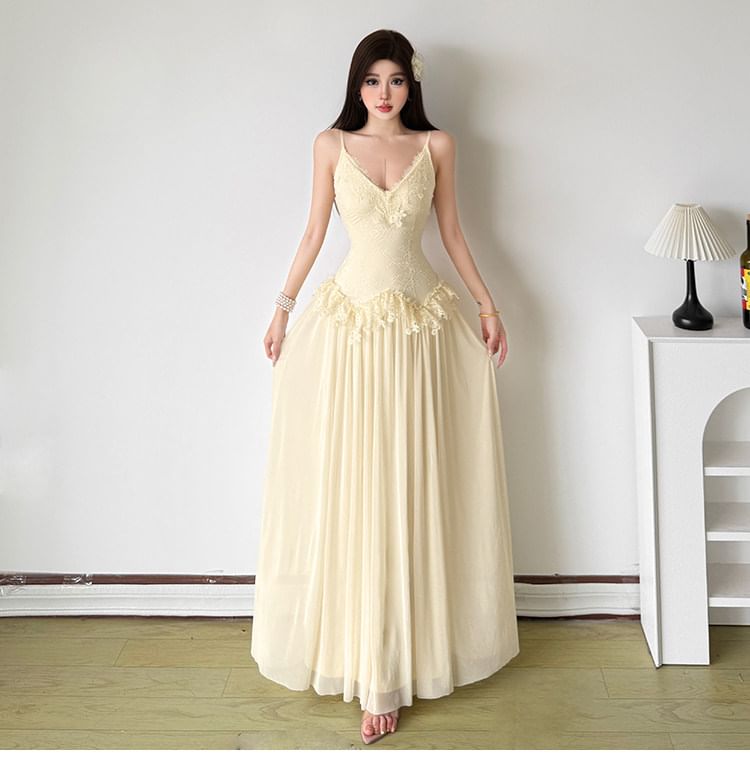 Spaghetti Strap V-Neck Plain Ruffle Panel Lace Maxi A-Line Dress