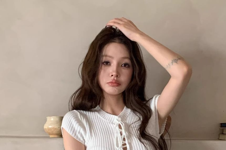 Cap-Sleeve Crew Neck Distressed Lace-Up Plain Crop Knit Top
