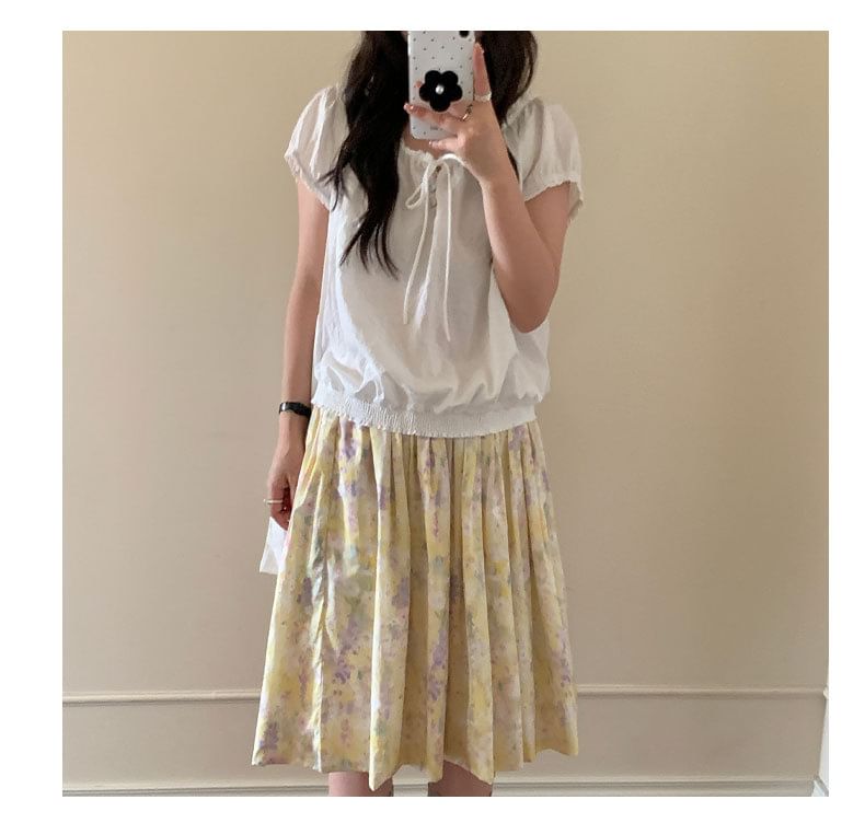 Frilled Tie-Neck Short-Sleeve Blouse