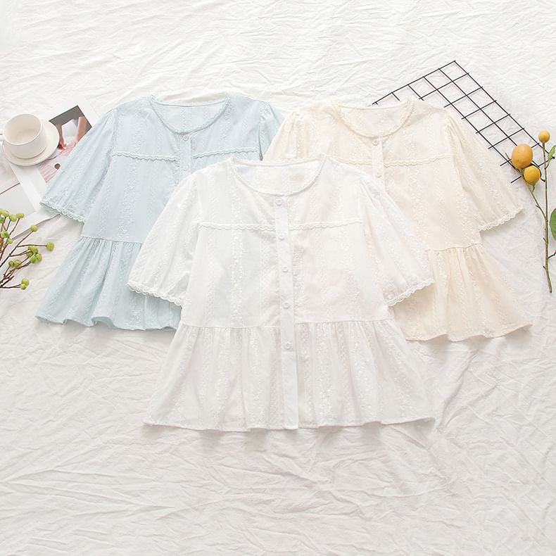 Short-Sleeve U-Neck Plain Crop Blouse