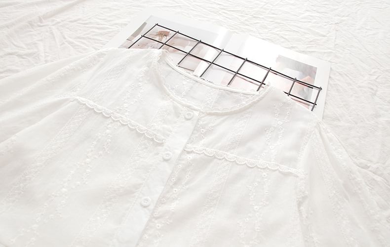 Short-Sleeve U-Neck Plain Crop Blouse
