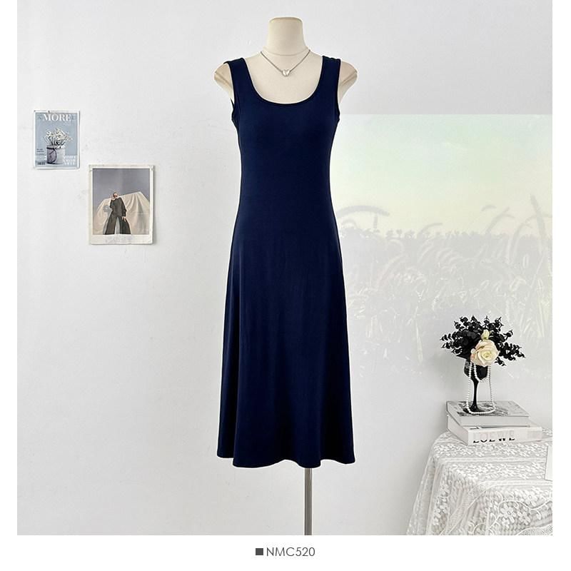 Sleeveless Scoop Neck Plain Maxi A-Line Dress