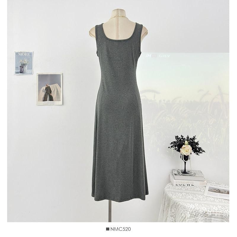 Sleeveless Scoop Neck Plain Maxi A-Line Dress