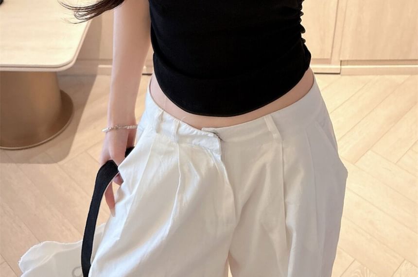 Short-Sleeve V-Neck Two Tone Padded Crop T-Shirt