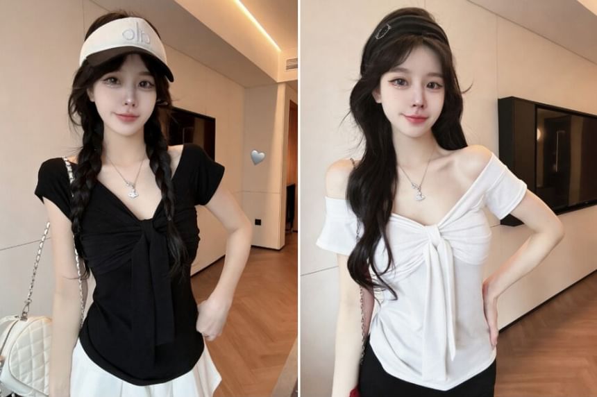 Short-Sleeve V-Neck Ruched Padded T-Shirt Plain