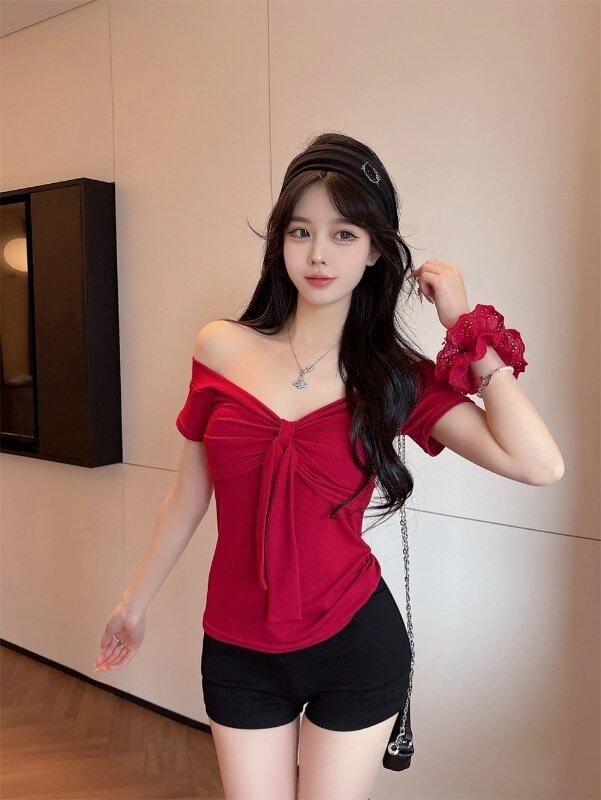 Short-Sleeve V-Neck Ruched Padded T-Shirt Plain