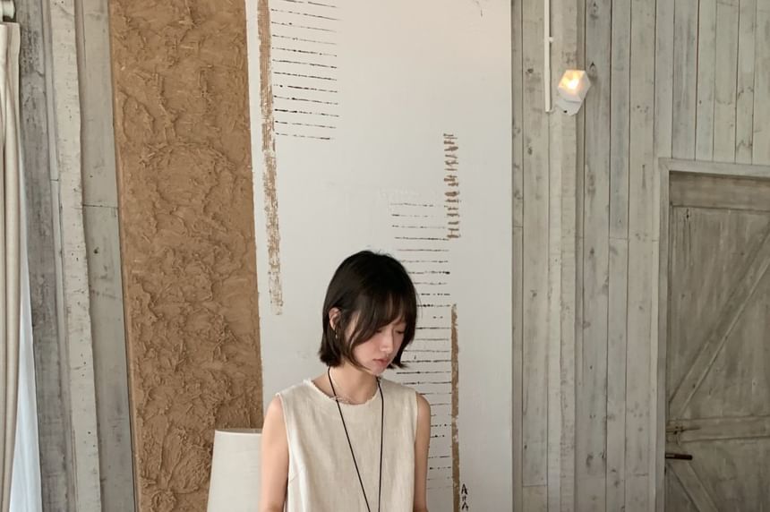 Sleeveless Round Neck Plain Maxi A-Line Dress