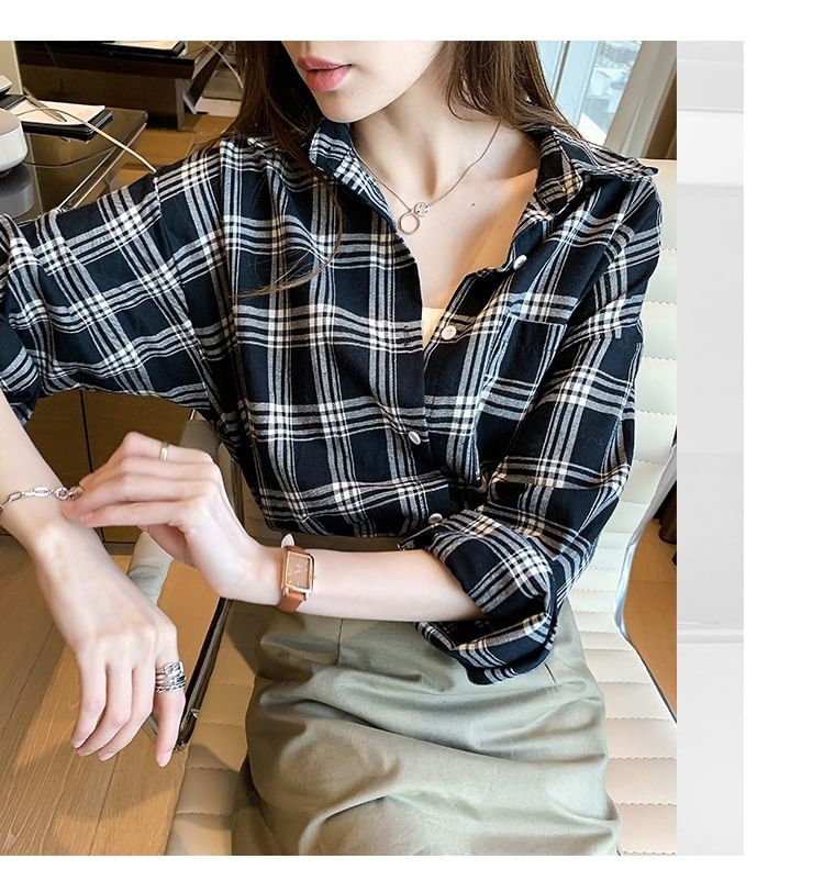 Plaid Collared Long-Sleeve Shirt