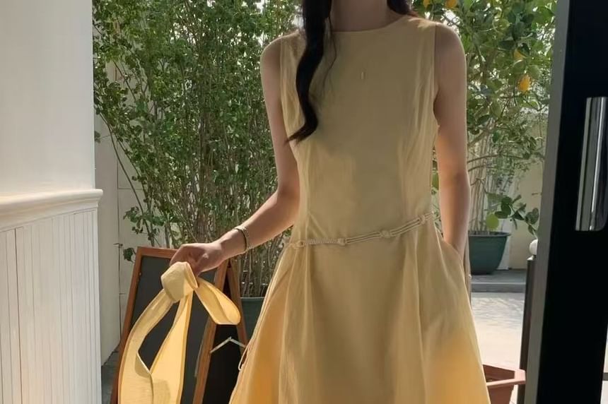 Sleeveless Round Neck Plain Slim-Fit Maxi A-Line Dress