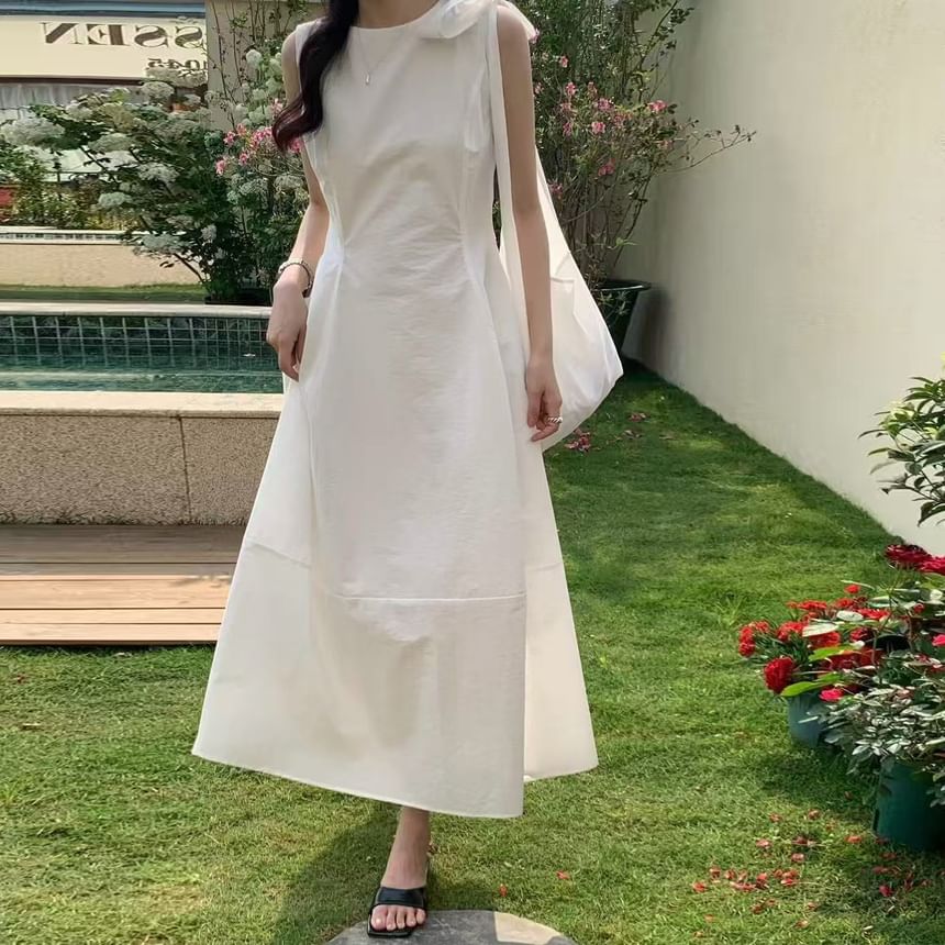 Sleeveless Round Neck Plain Slim-Fit Maxi A-Line Dress