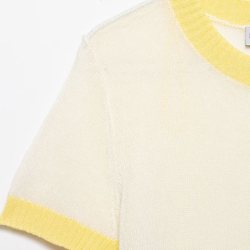 Two-Tone Crewneck Tee with Short Sleeves