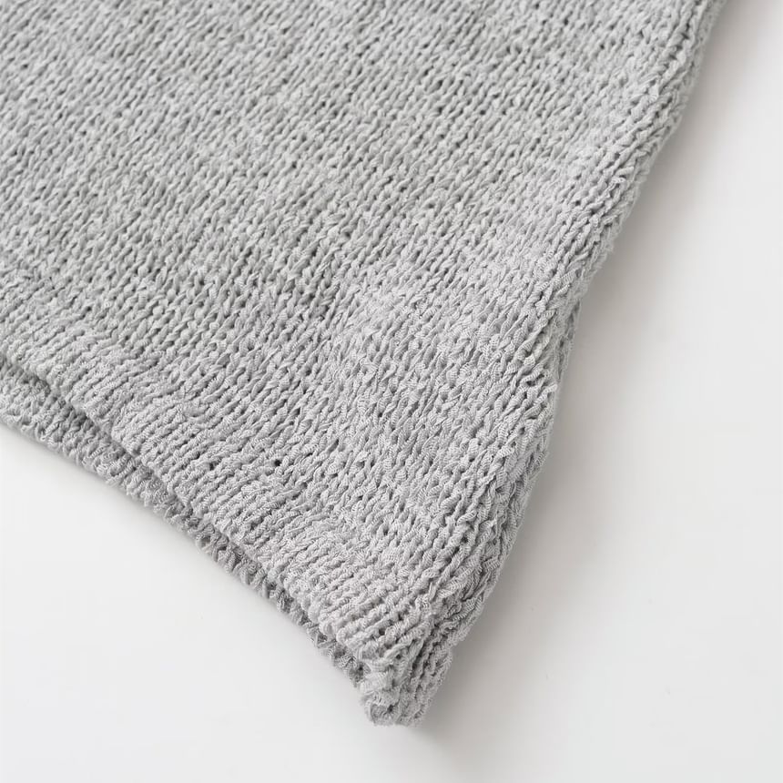 Plain Halter Neck Crop Knit Top