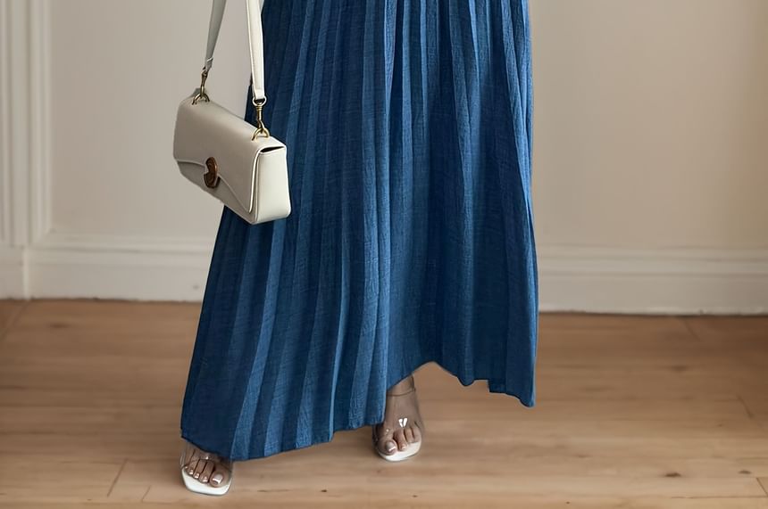 Sleeveless V-Neck Plain Ruched Maxi Pleated A-Line Dress