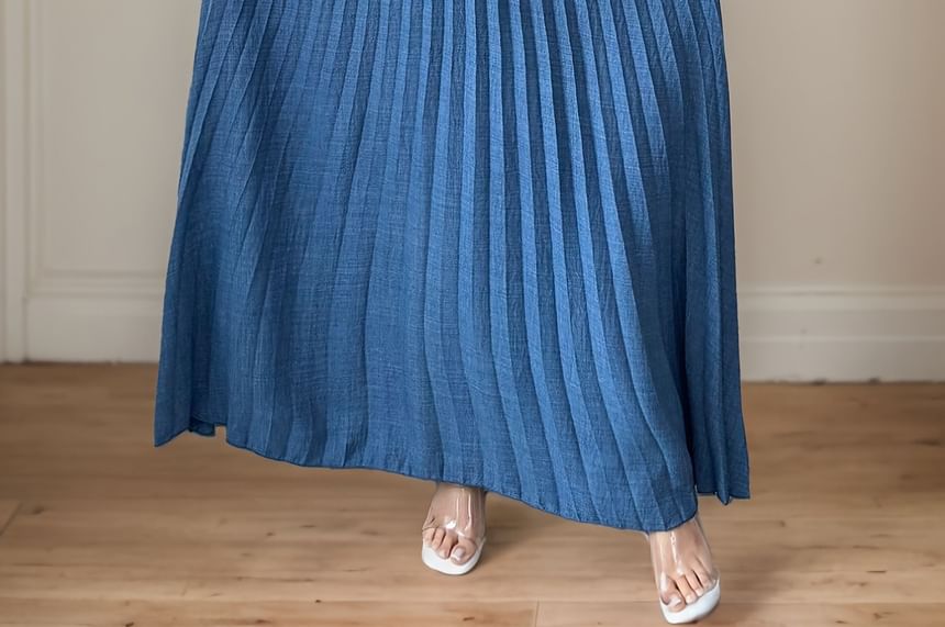 Sleeveless V-Neck Plain Ruched Maxi Pleated A-Line Dress