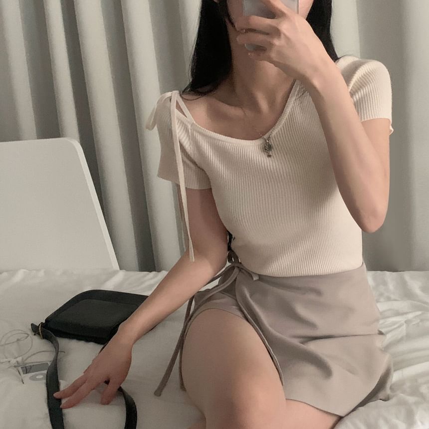 Cold Shoulder Ribbed Knit Top with Short Sleeves