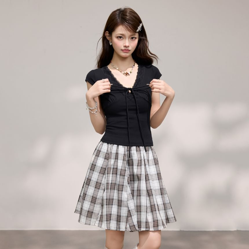 Cap-Sleeve V-Neck Plain Lace Trim T-Shirt