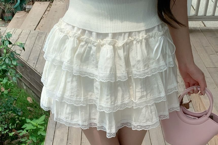 Short Sleeve Plain Slim-Fit Knit Top / High Waist Lace-Trim Mini Tiered Skirt