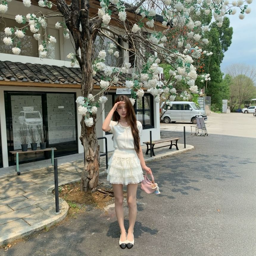 Short Sleeve Plain Slim-Fit Knit Top / High Waist Lace-Trim Mini Tiered Skirt