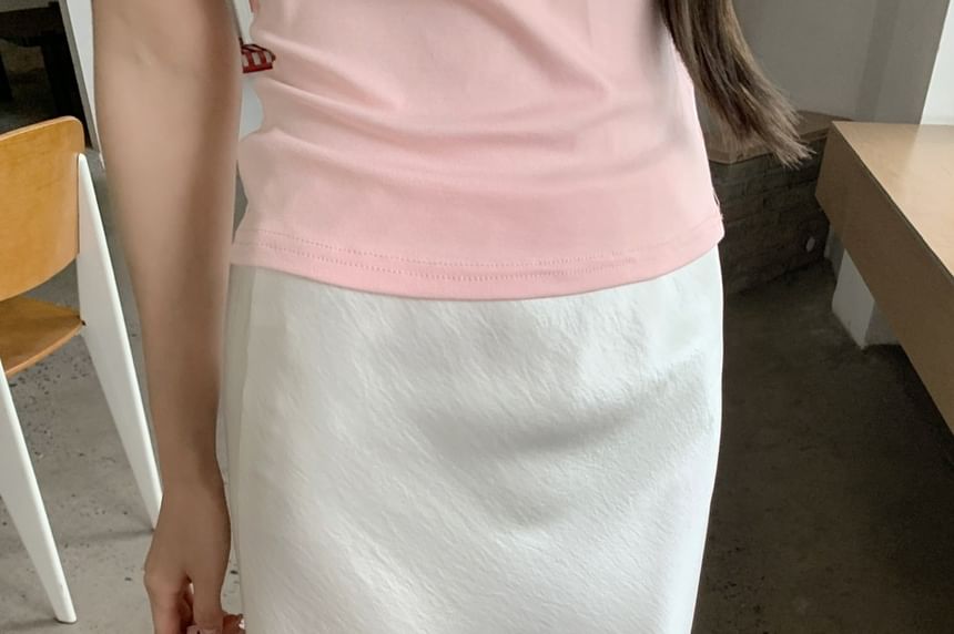 Short Sleeve V-Neck Plain Slim-Fit T-Shirt / High Waist Satin Mini Skirt