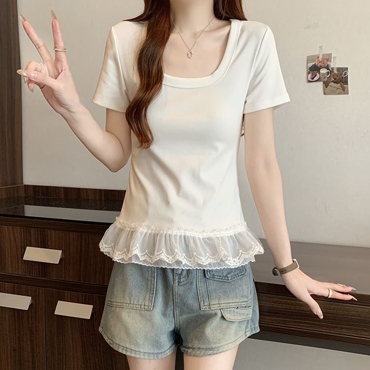 Short-Sleeve Scoop Neck Lace Panel Slim Fit T-Shirt