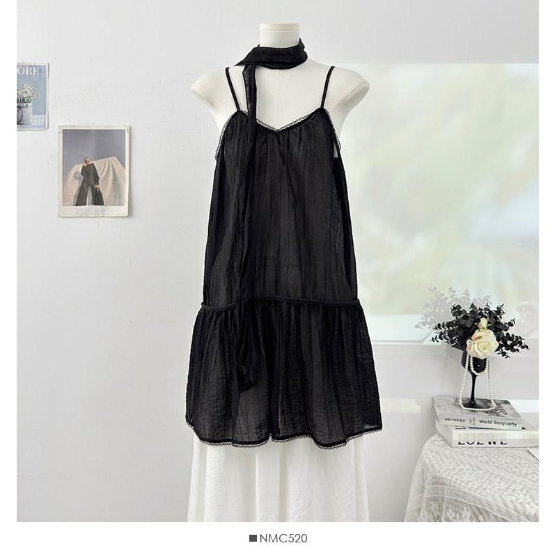 Spaghetti Strap V-Neck Plain Lace Trim Camisole Top