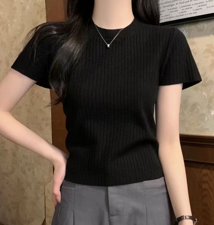 Cropped Crewneck Knit Top with Short Sleeves
