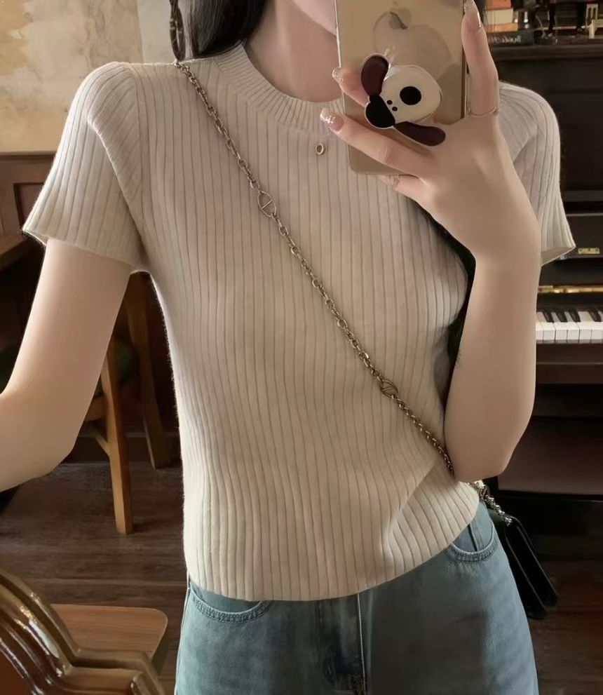 Cropped Crewneck Knit Top with Short Sleeves