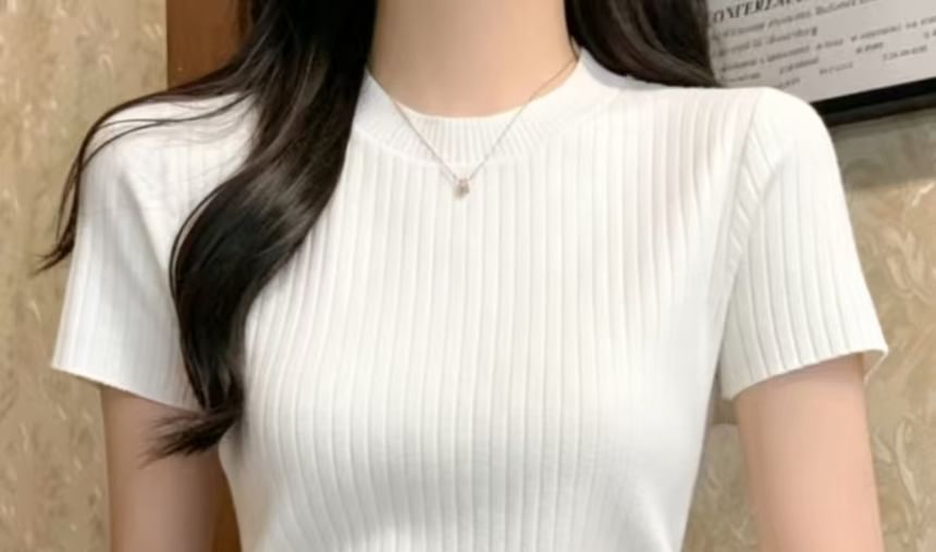 Cropped Crewneck Knit Top with Short Sleeves