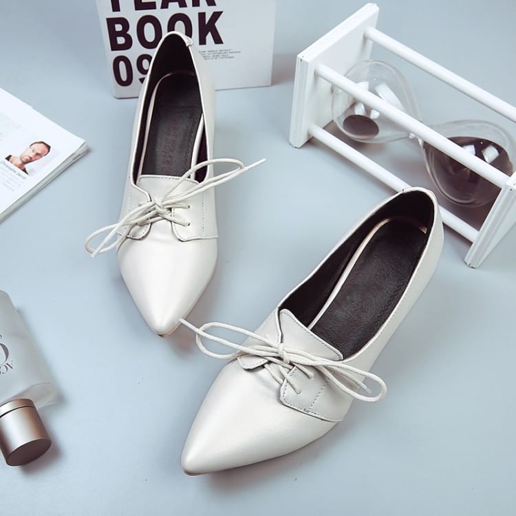 Block Heel Pointed Lace-Up Pumps
