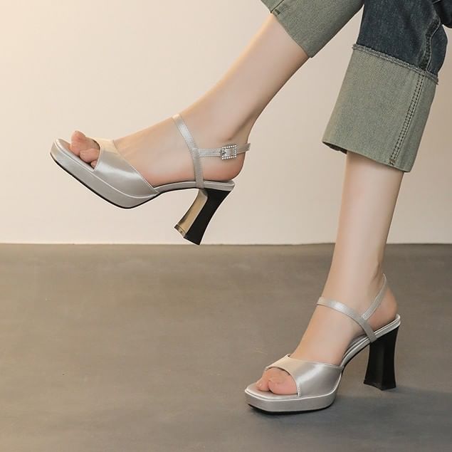 Block Heel Peep Toe Sandals